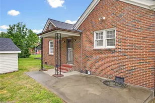 612 Morehead St, Eden, NC 27288 - Photo 25