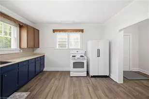 612 Morehead St, Eden, NC 27288 - Photo 17