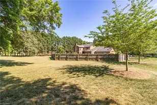 6002 Devoncourt Pl, Jamestown, NC 27282 - Photo 47