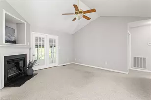 2013 Priya St, Thomasville, NC 27360 - Photo 5