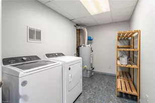 2013 Priya St, Thomasville, NC 27360 - Photo 29