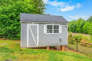 2609 Chari Park Ln, Walkertown, NC 27051 - Photo 37
