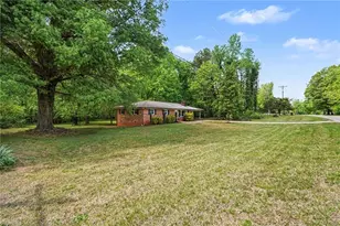 371 Sharon School Rd, Statesville, NC 28677 - Photo 5