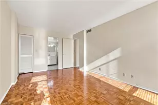 1101 Elm St, Greensboro, NC 27401 - Photo 21