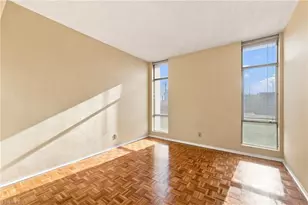 1101 Elm St, Greensboro, NC 27401 - Photo 15