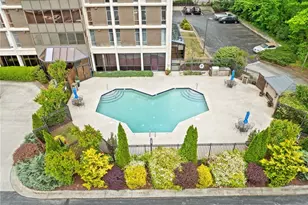 1101 Elm St, Greensboro, NC 27401 - Photo 13