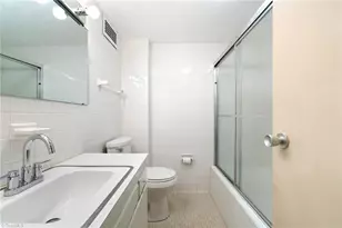 1101 Elm St, Greensboro, NC 27401 - Photo 31