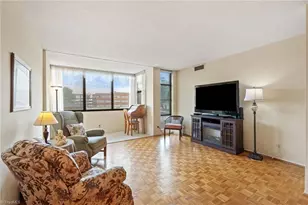 1101 Elm St, Greensboro, NC 27401 - Photo 21