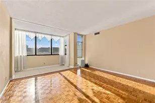 1101 Elm St, Greensboro, NC 27401 - Photo 11