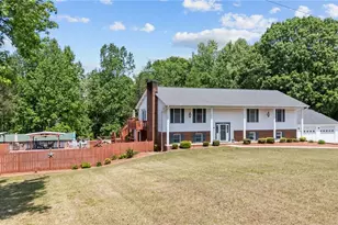 786 Central Rd, Clemmons, NC 27012 - Photo 3