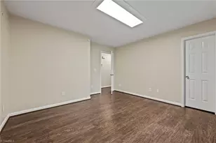 101 Glentower Dr, Greensboro, NC 27410 - Photo 21