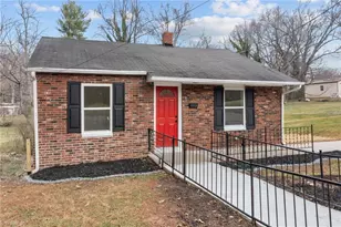 621 Sharpe Street E, Statesville, NC 28677 - Photo 3