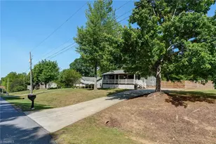 111 Shannon Ln, Eden, NC 27288 - Photo 3