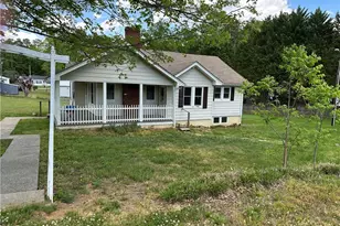 286 Cartpath Rd, North Wilkesboro, NC 28659 - Photo 3