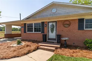 230 Hill Ln, Lexington, NC 27295 - Photo 3