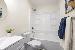 813 Valley Oak Dr, Greensboro, NC 27406 - Photo 21