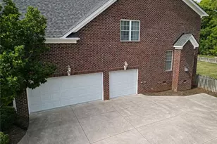 7 Owls Roost Ct, Greensboro, NC 27410 - Photo 37