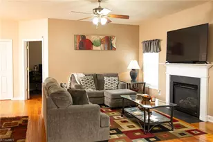 1336 Pondhaven Dr, High Point, NC 27265 - Photo 23