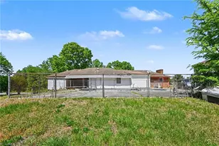 532 Greenwood Dr, Burlington, NC 27217 - Photo 23