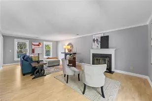 3919 Pondfield Ct, Greensboro, NC 27410 - Photo 5