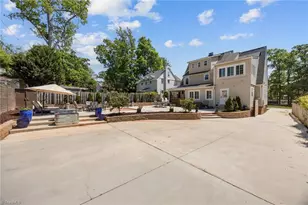 638 Colonial Dr, High Point, NC 27262 - Photo 47