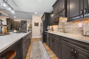 638 Colonial Dr, High Point, NC 27262 - Photo 15