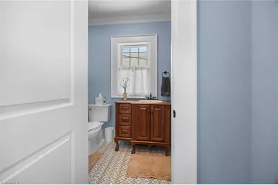 638 Colonial Drive, High Point, NC 27262 - Photo 17