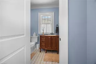 638 Colonial Dr, High Point, NC 27262 - Photo 17
