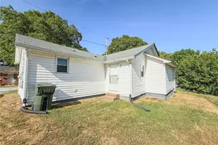 601 Huger St, Thomasville, NC 27360 - Photo 13