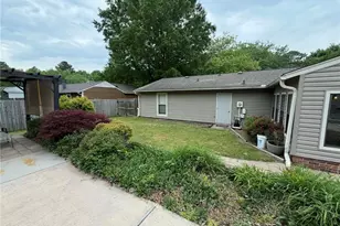 2807 Lamroc Rd, Greensboro, NC 27407 - Photo 17