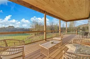 553 Graybeal Calloway Dr, West Jefferson, NC 28694 - Photo 29