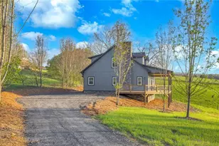 553 Graybeal Calloway Dr, West Jefferson, NC 28694 - Photo 5