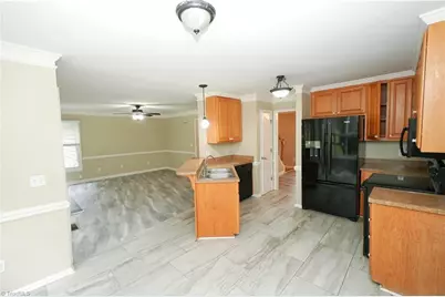 4807 Adams Ridge Drive, Greensboro, NC 27407 - Photo 9