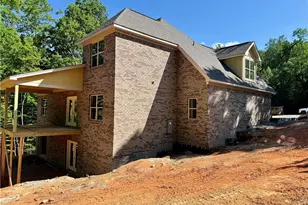 1050 E Chamberlin Dr, Asheboro, NC 27205 - Photo 3