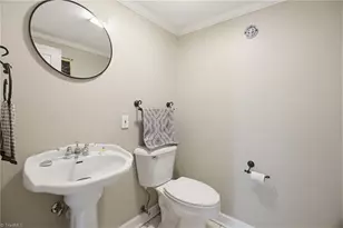 501 W 2nd Ave, Lexington, NC 27292 - Photo 13