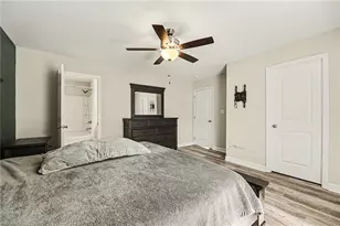 211 Bethlehem Ave, Thomasville, NC 27360 - Photo 7