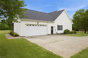 293 Rock House Rd, Winston-Salem, NC 27127 - Photo 37