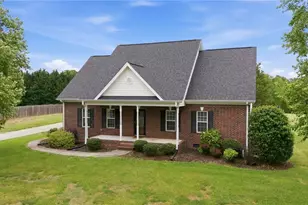 293 Rock House Rd, Winston-Salem, NC 27127 - Photo 3