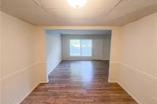 3229 Regents Park Ln, Greensboro, NC 27455 - Photo 3