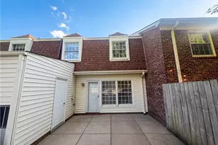 3229 Regents Park Ln, Greensboro, NC 27455 - Photo 5