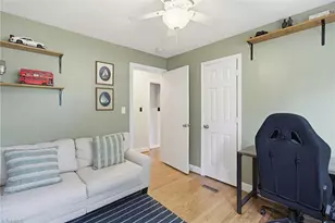 2601 Fernwood Dr, Greensboro, NC 27408 - Photo 23