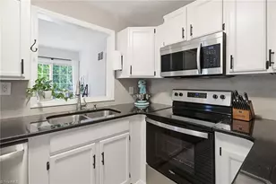 2601 Fernwood Dr, Greensboro, NC 27408 - Photo 3