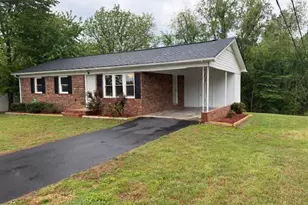 178 Lori Ln, Mount Airy, NC 27030 - Photo 3