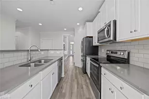 3840 Thistleberry Rd, High Point, NC 27265 - Photo 11