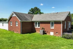 820 Suncrest Orchard Rd, North Wilkesboro, NC 28659 - Photo 27
