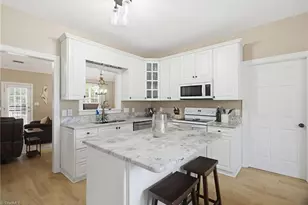 4752 Barrington Pl Ct, Jamestown, NC 27282 - Photo 13