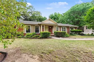 305 Ridgecrest Dr, Lexington, NC 27292 - Photo 3