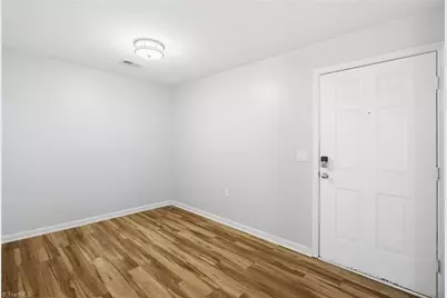 7100 W Friendly Avenue #205, Greensboro, NC 27410 - Photo 11