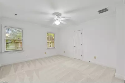 10 Elm Grove Way, Greensboro, NC 27405 - Photo 29