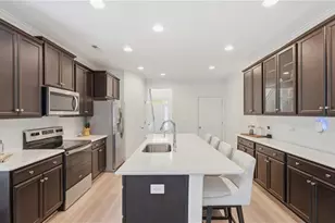978 Bonanza Ln, Mebane, NC 27302 - Photo 5